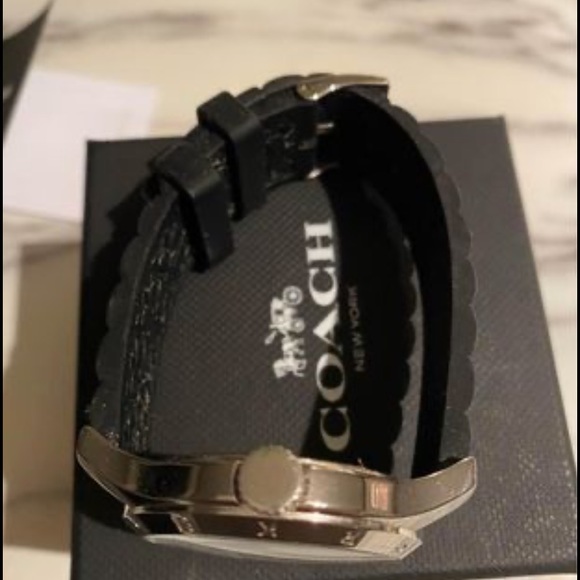 Womens coach watch - Picture 4 of 4